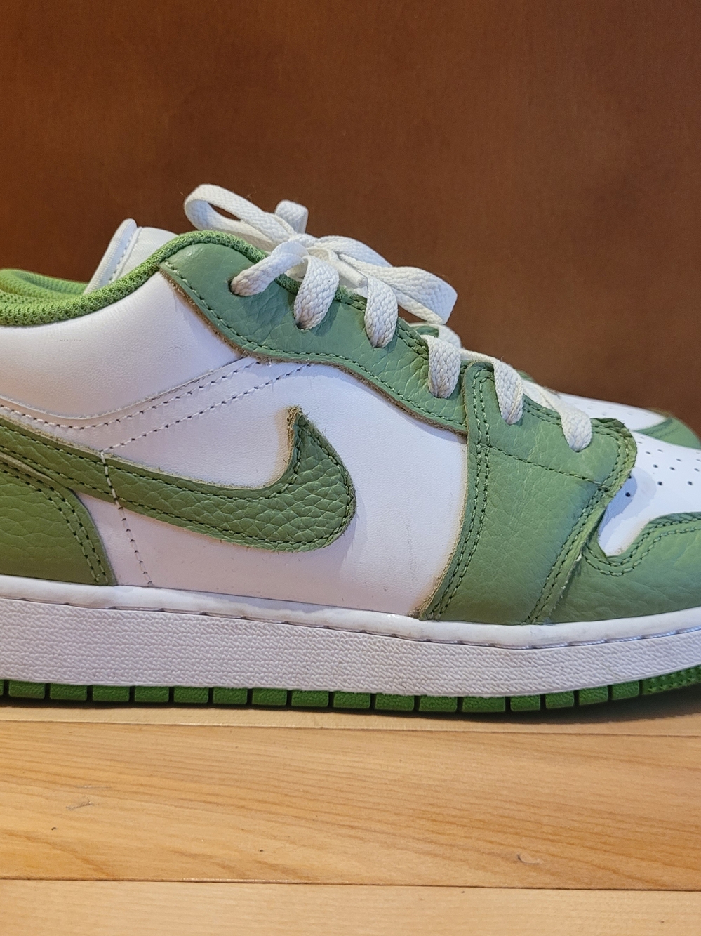 Nike Youth Air Jordan Low Sneakers in White/Chlorophyll
